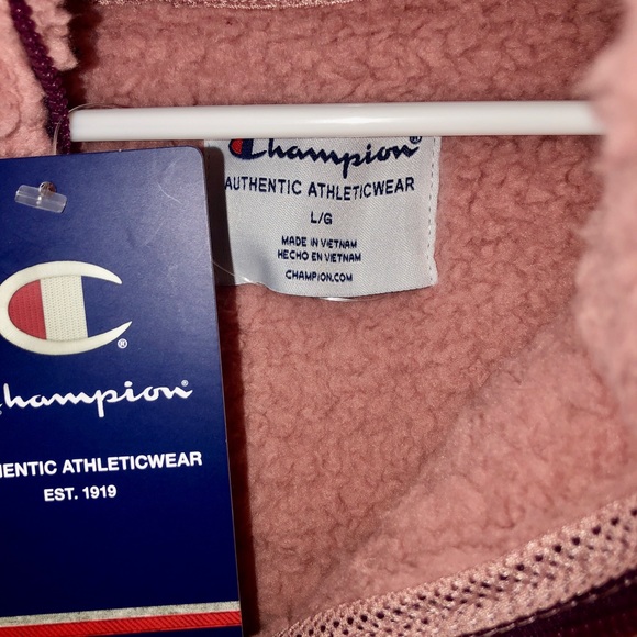 Champion cropped dusty rose fleece 1/4 zip - Picture 3 of 3